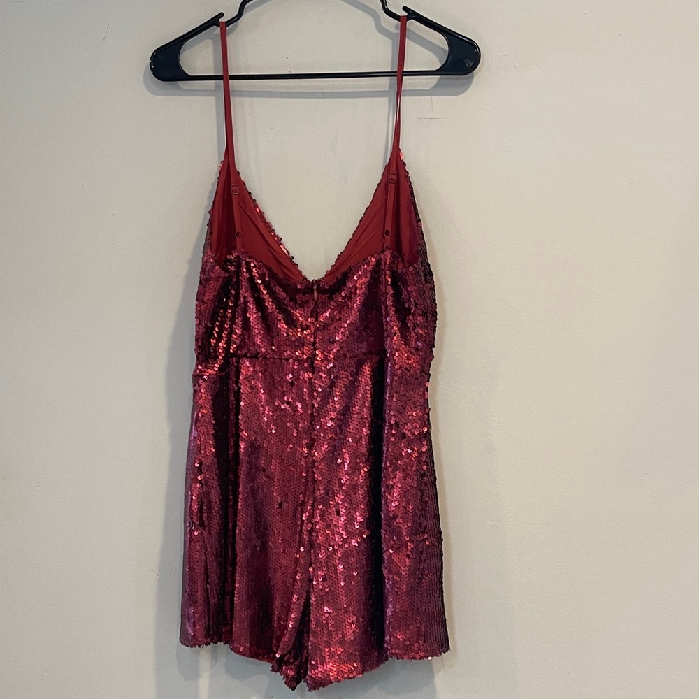 NWT Superdown Sanja Red Sequin Romper Size Large - Picture 7 of 8